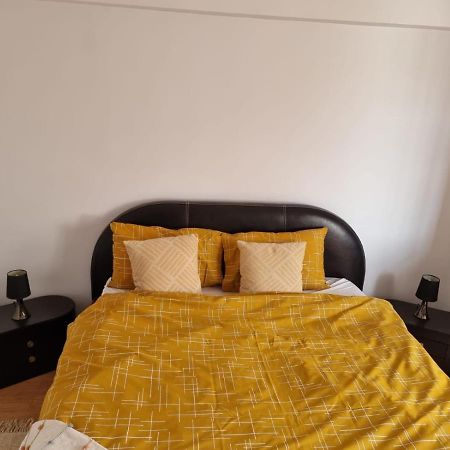 Clau Home Hunedoara Exterior photo