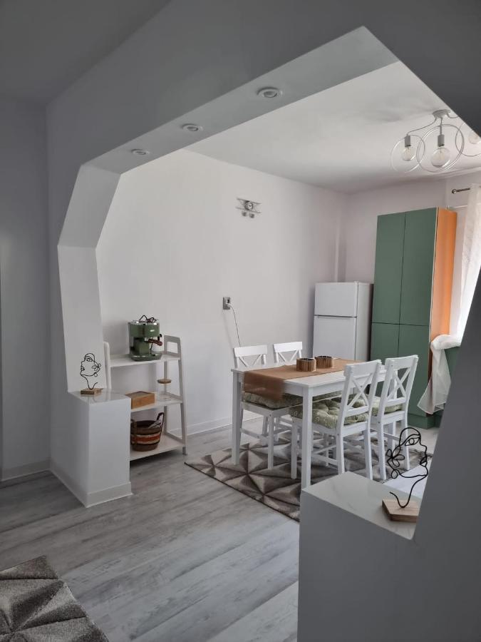 Clau Home Hunedoara Exterior photo