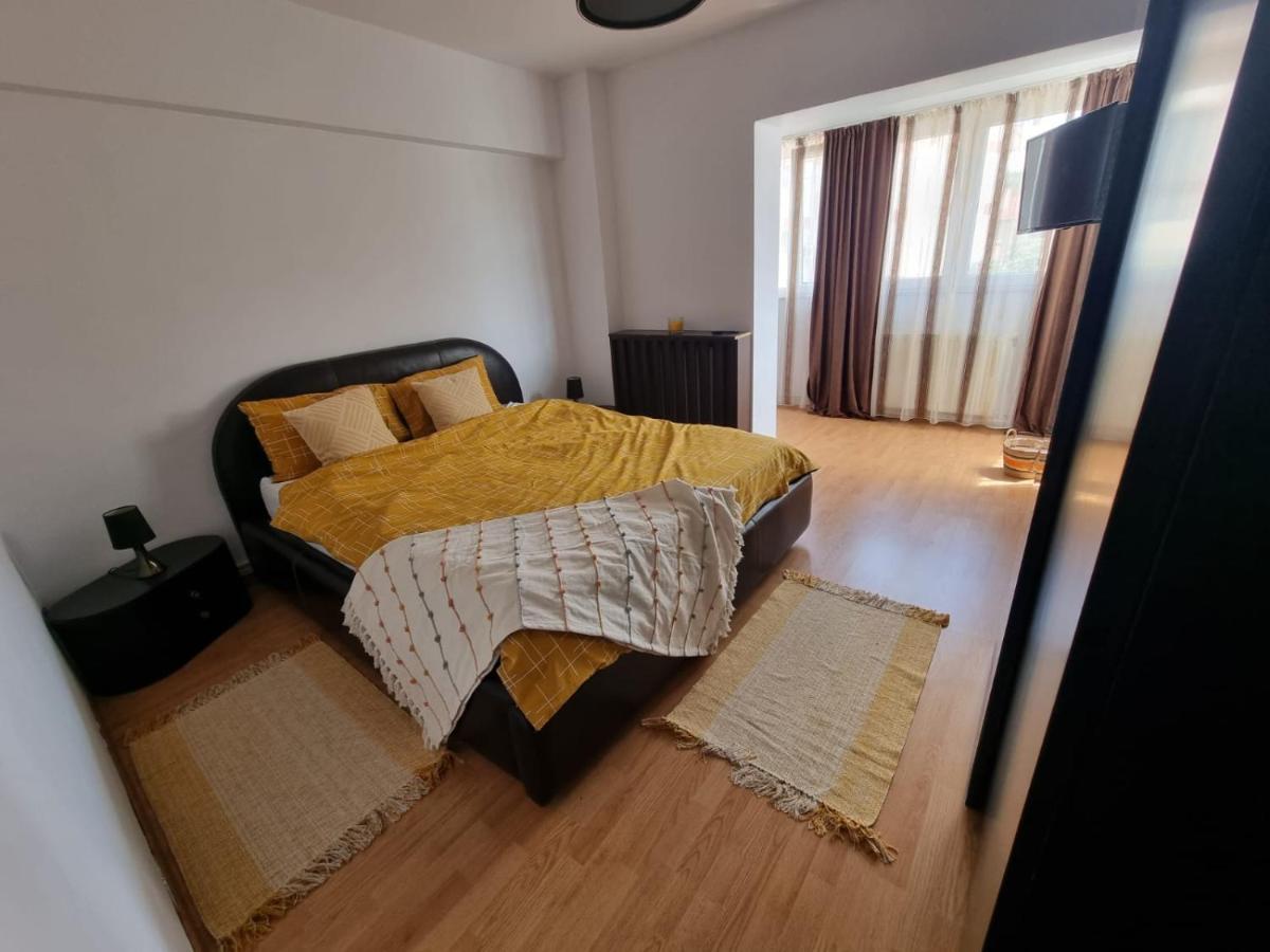 Clau Home Hunedoara Exterior photo